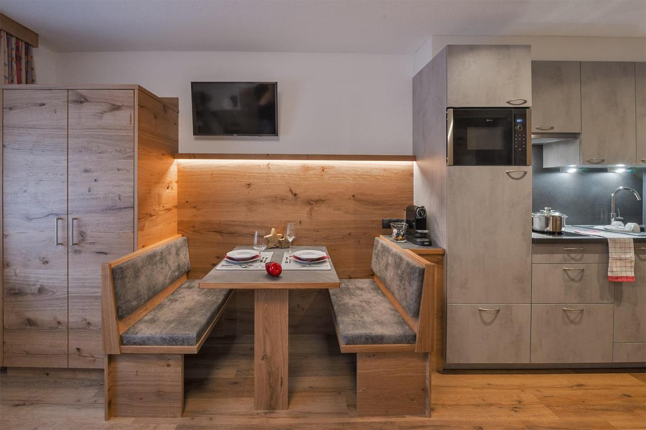 Alpenrose Appartements Burger Evelin Sankt Anton am Arlberg Exterior foto